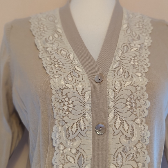 August Silk blend cardigan button down lace trim beige cream Med/large - Picture 7 of 15